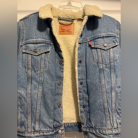 Levi's Jackets & Blazers - Levi's Sherpa Lined Denim Jacket